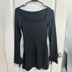 Black Long Sleeve Square Neck Mini Dress